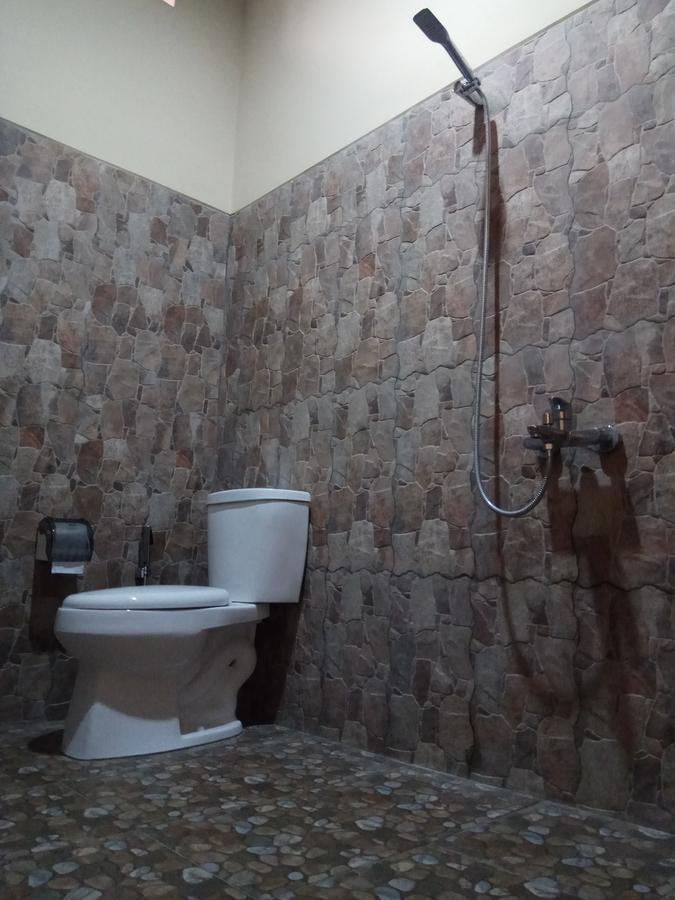 Doeloerkoe Homestay Surakarta  Exterior photo
