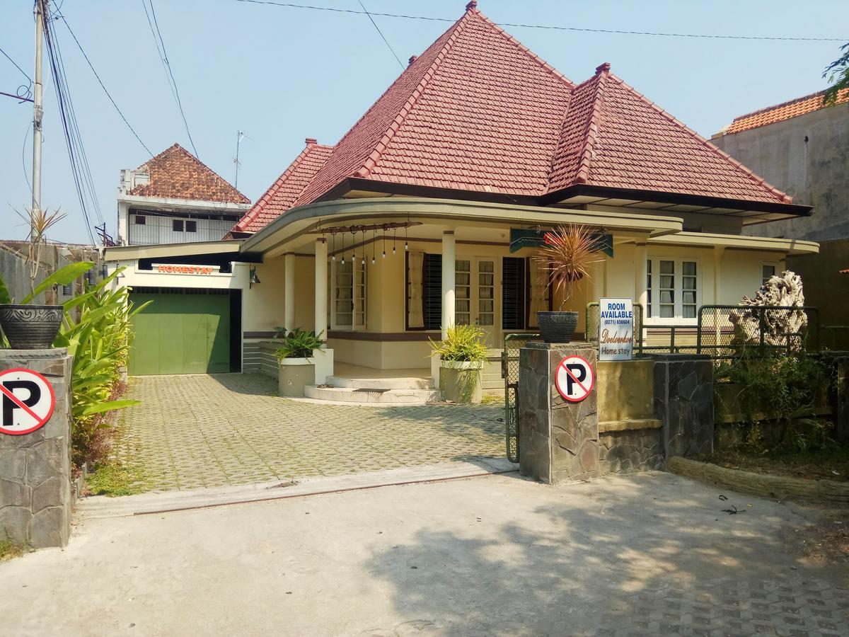 Doeloerkoe Homestay Surakarta  Exterior photo